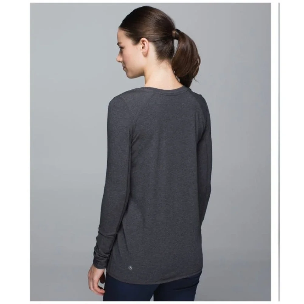 Lululemon Find Your Zen Long‎ Sleeve Active Top
